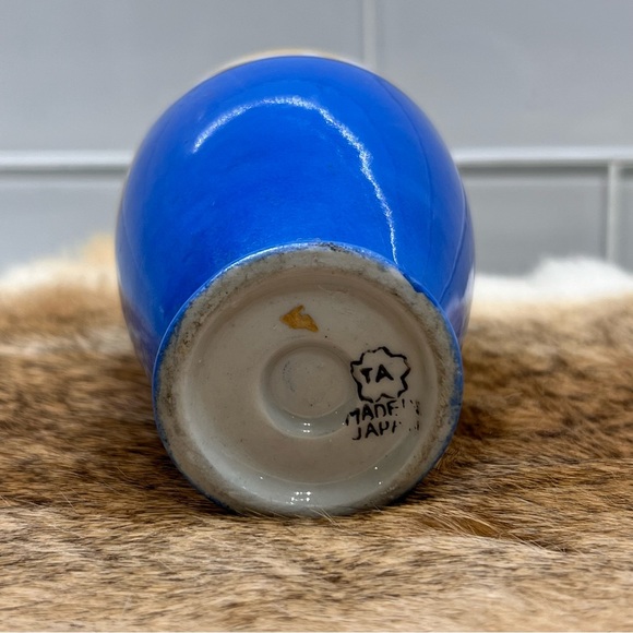 Vintage Tashiro Ta Japan Porcelaine Ceramic Blue Floral Bud Vase Handpainted 5”T - Picture 5 of 10